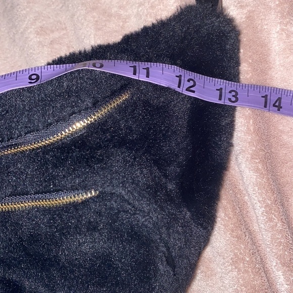 Forever 21  black Velvet gold tone zipper Fanny pack - Picture 10 of 13